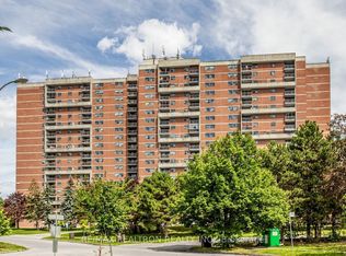 100 Wingarden Ct #1215, Toronto, ON M1B2P4