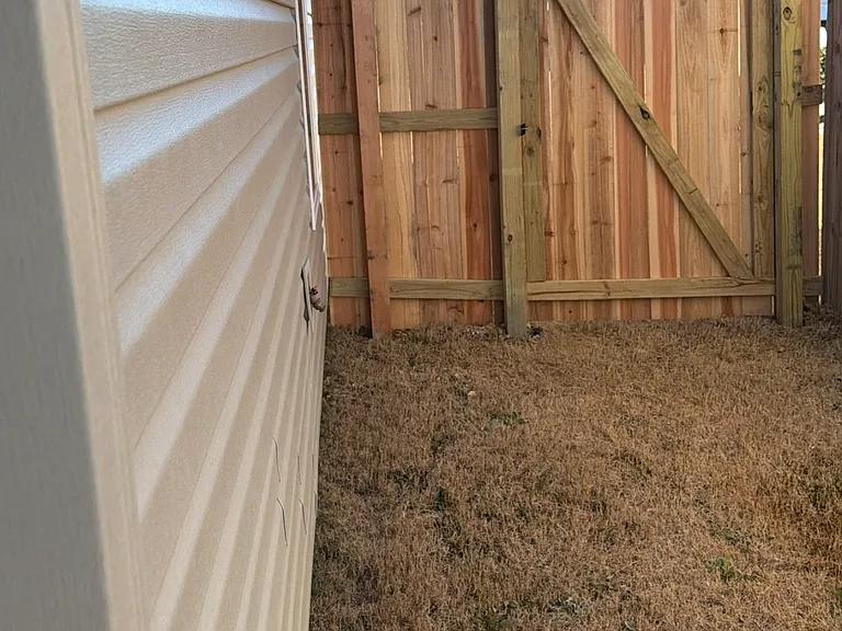 701 Savannah St — Photo 16