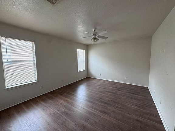 3rd image of 3805 Tiger Dr