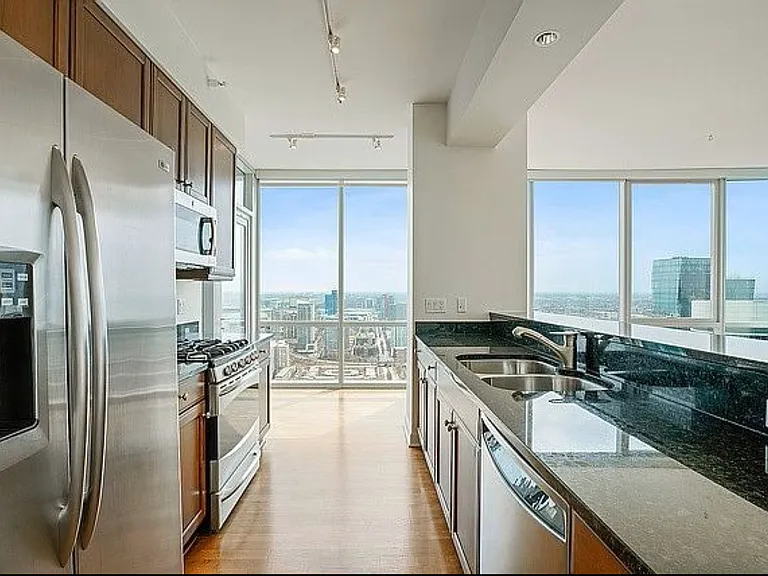 1200 S Prairie Ave #4001 — Photo 1