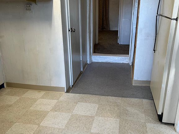 2nd image of 211 Sherman St #3