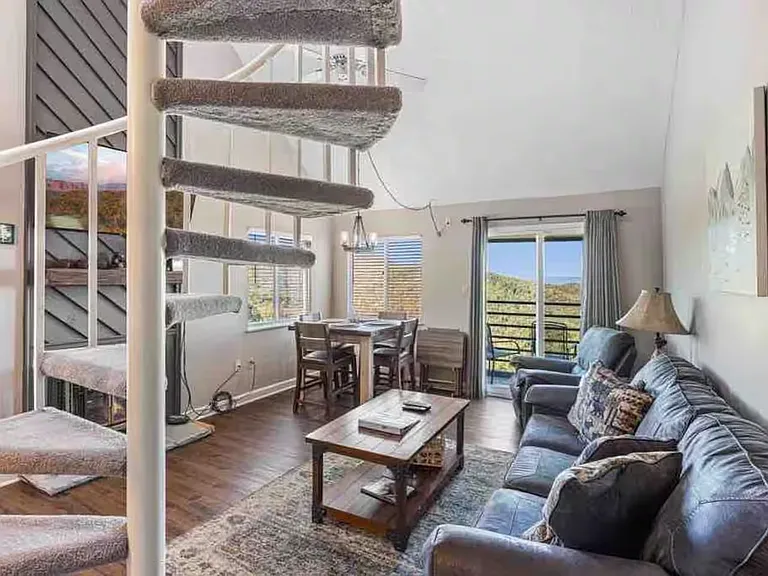 1260 Ski View Dr — Photo 4