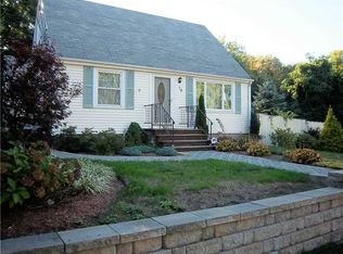 79 Manolla Ave, Warwick, RI 02888