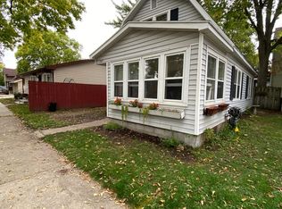 1527 Ferry St, La Crosse, WI 54601