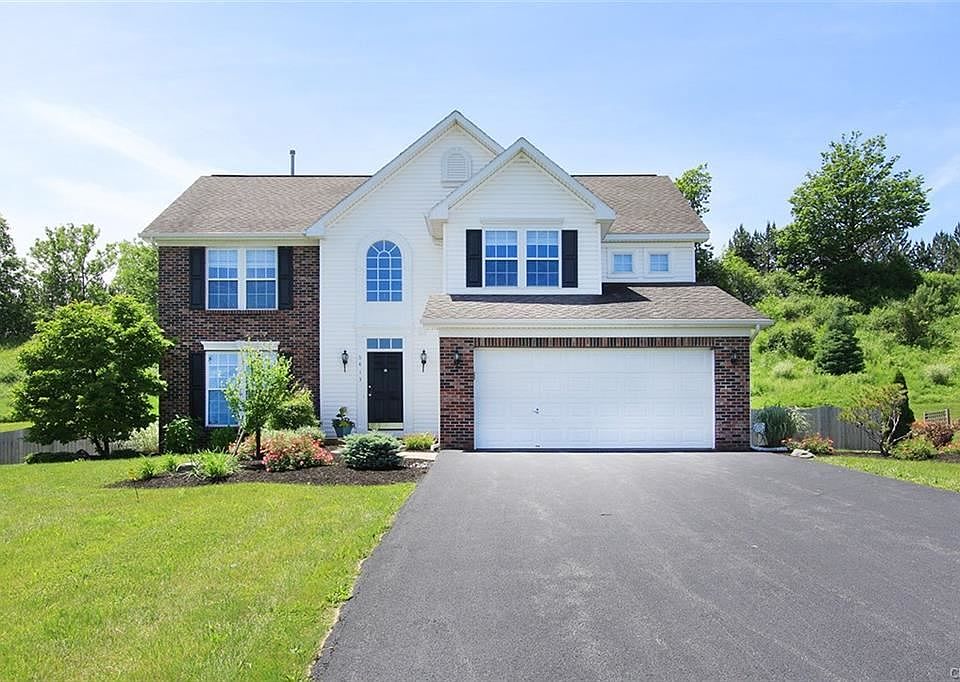 1st image of 6413 Cricklewood Green Ln