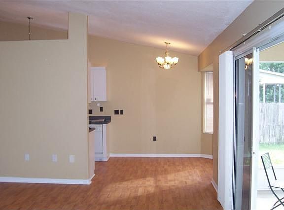 Living room to breakfast nook