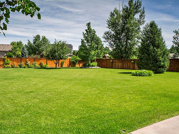 5th image of 4819 Dovetail Ave
