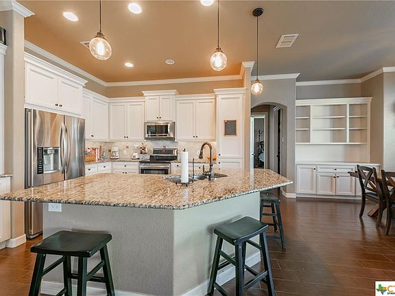 4th image of 2564 Edgegrove