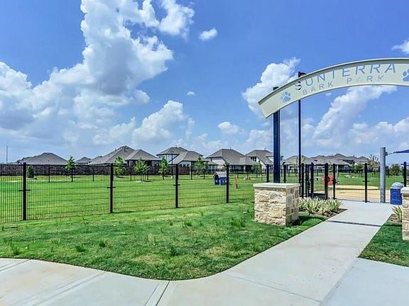 5th image of 2924 Aurora Oaks Ln