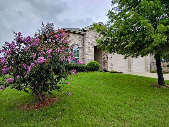 3rd image of 5216 Birchwood Dr