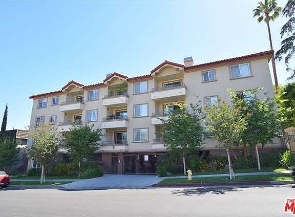 2nd image of 962 S Gramercy Dr Unit 202