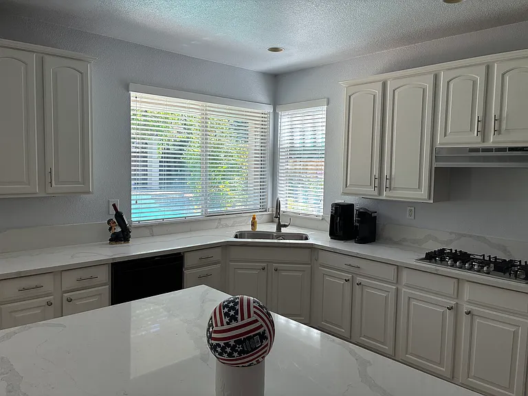Buckminster Dr — Photo 3