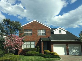 1066 Floral Ter, Secaucus, NJ