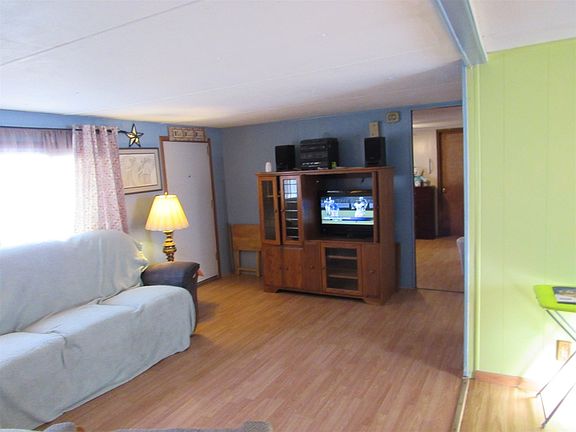 4th image of 1215 E Market St