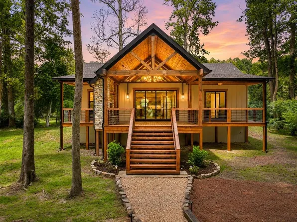 260 Misty Valley Ln, Ellijay, GA 30536