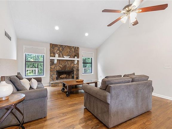3rd image of 2265 Wysong Sq NW