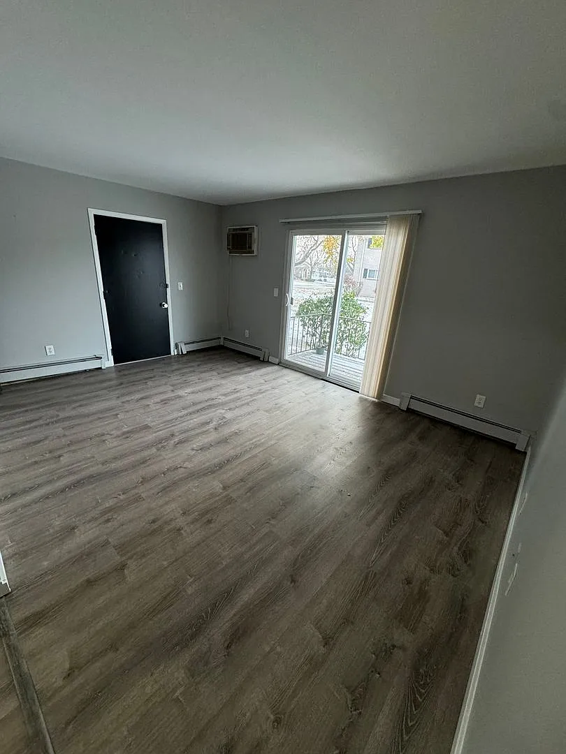 5630 Pardee — Photo 4