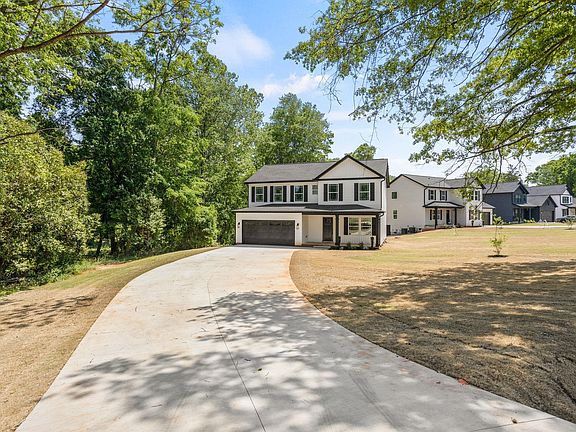 2nd image of 7 Lyman Lake Rd