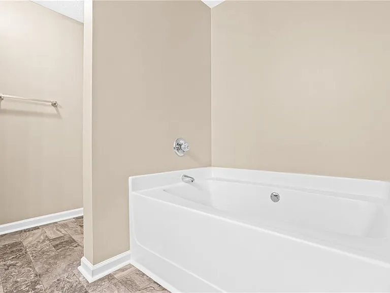 1619 Park Brooke Cir SW #10 — Photo 18