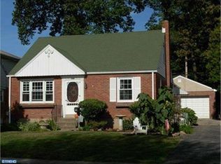 305 Merrybrook Dr, Havertown, PA 19083