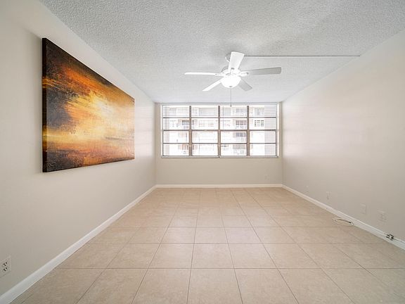 5th image of 16710 NE 9th Ave APT 505