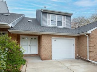 18 Esther Ct, Lebanon, NJ 08833