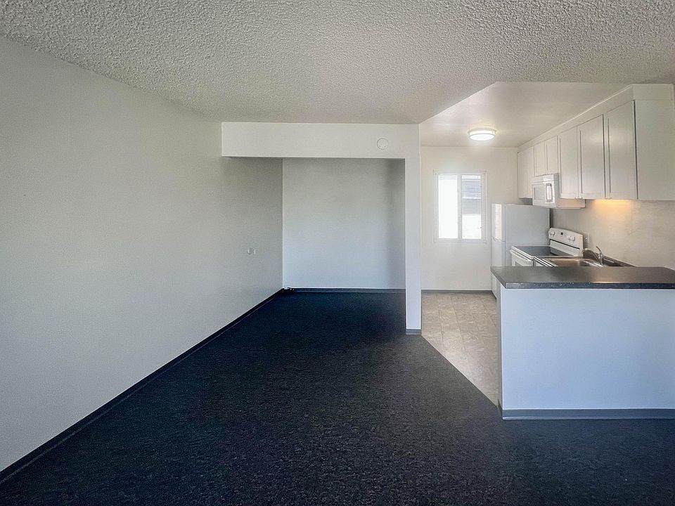 1st image of 974 Thomas Ave #6