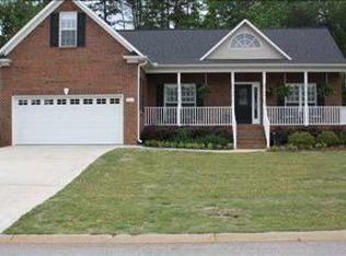 325 Laurelwood Dr, Boiling Springs, SC 29316