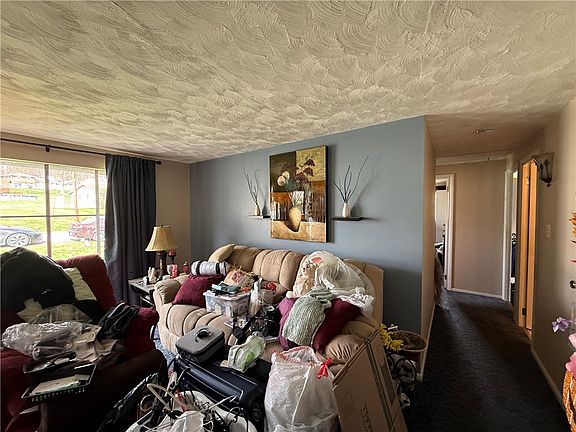 3rd image of 111 Forrestdale Dr