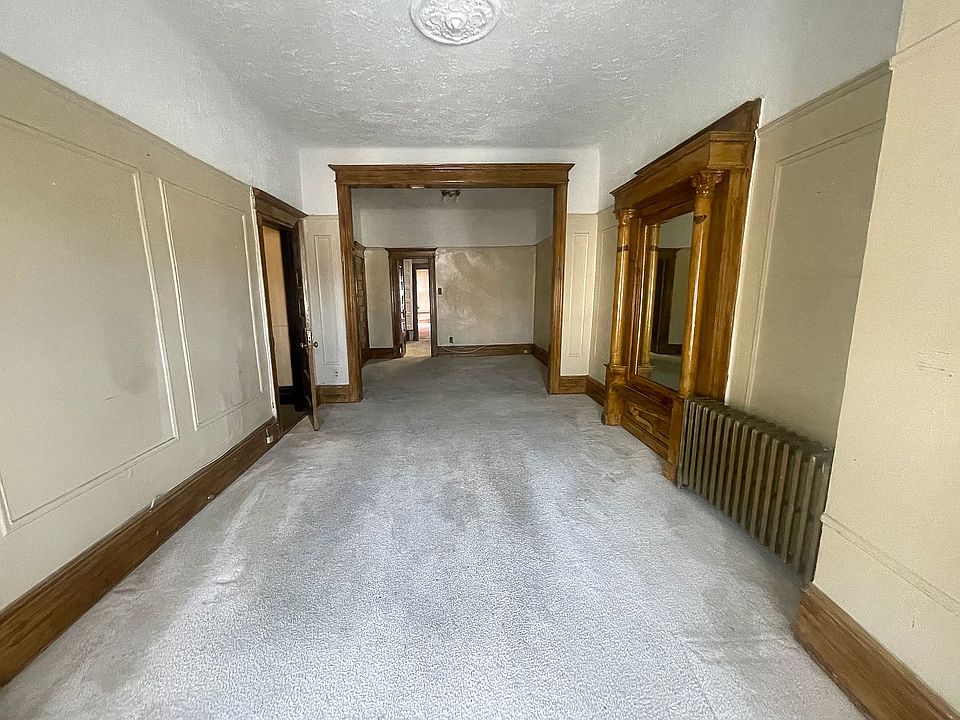 2nd image of 1284 Park Pl #3