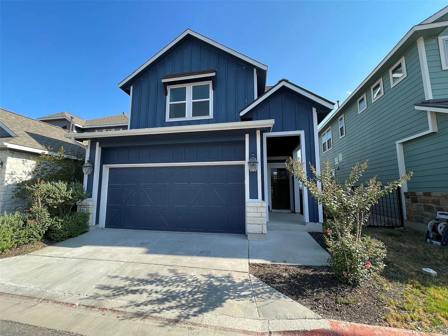 3 bed, 2.5 bath, 1795 sqft, $1,900 — Photo 1