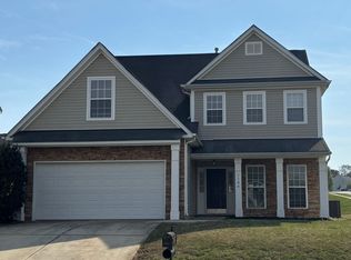 7104 Smithton Ln, Charlotte, NC 28213