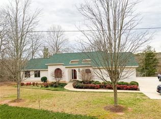 101 Gordon Dr, Townville, SC 29689