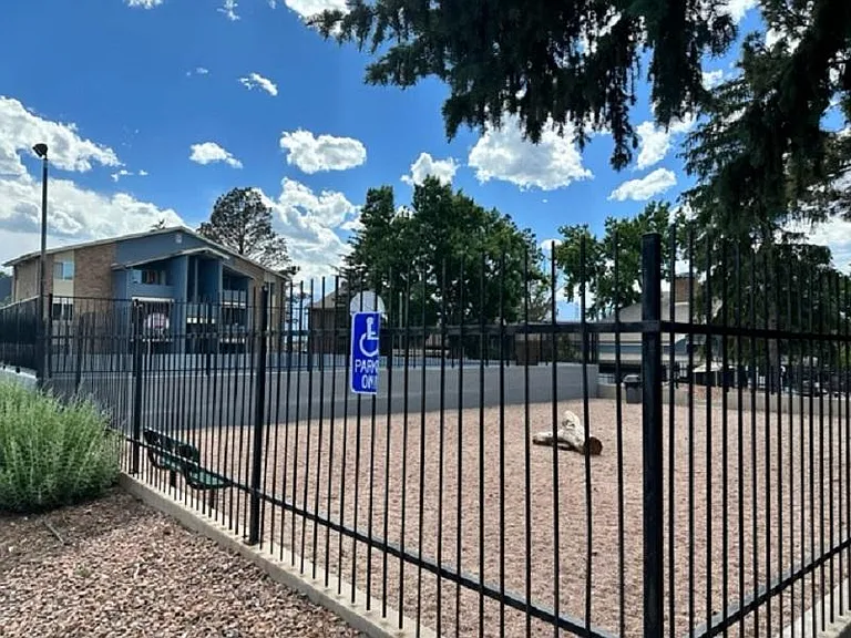 The Grove Apartments — Photo 16