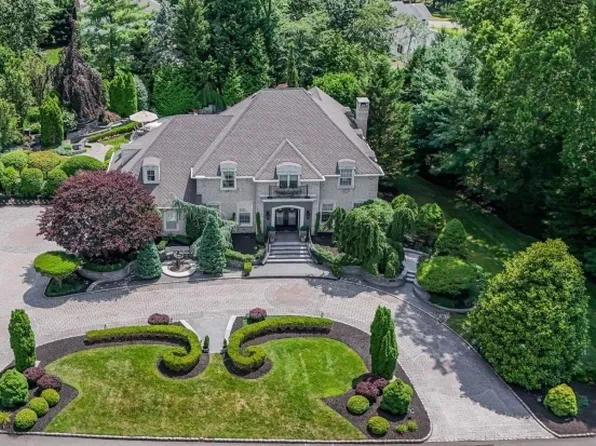 22 Fawn Drive, Montville Twp., NJ 07045