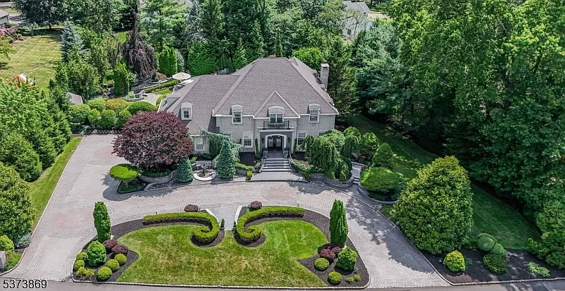 22 Fawn Dr photo 1