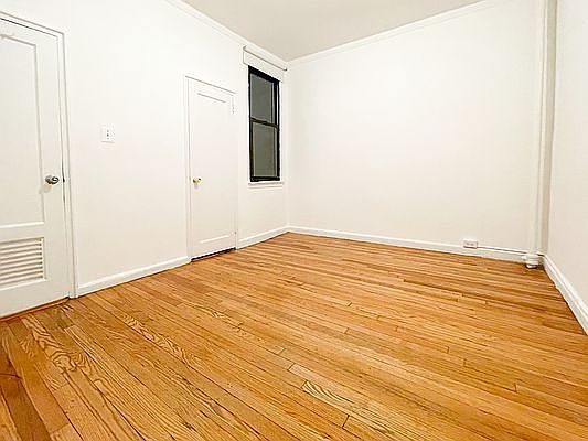 4th image of 343 E 51st St APT 2