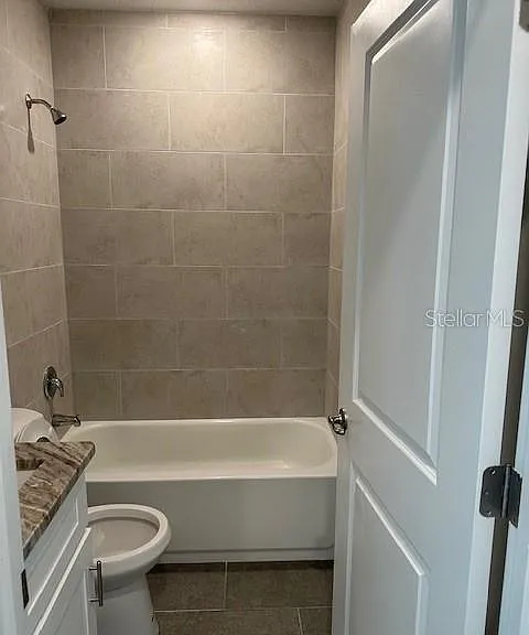 542 Kilimanjaro Dr #B — Photo 11
