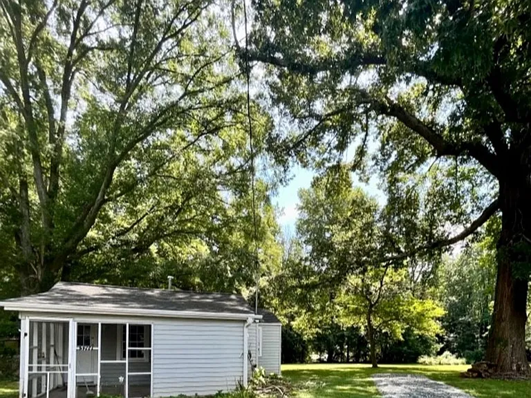 5744 Summit Ave — Photo 1