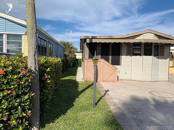 2nd image of 2080 Nettles Blvd