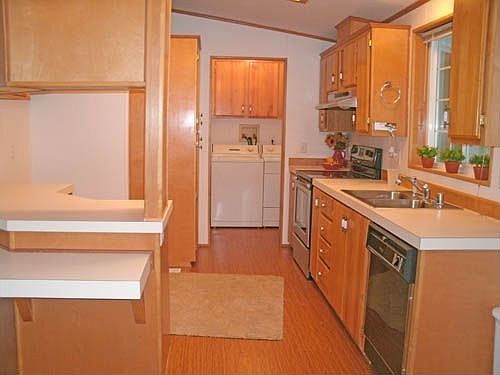 2nd image of 8300 NE Quatama St