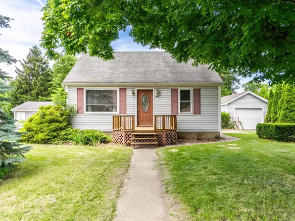 208 Chestnut St, Avilla, IN 46710