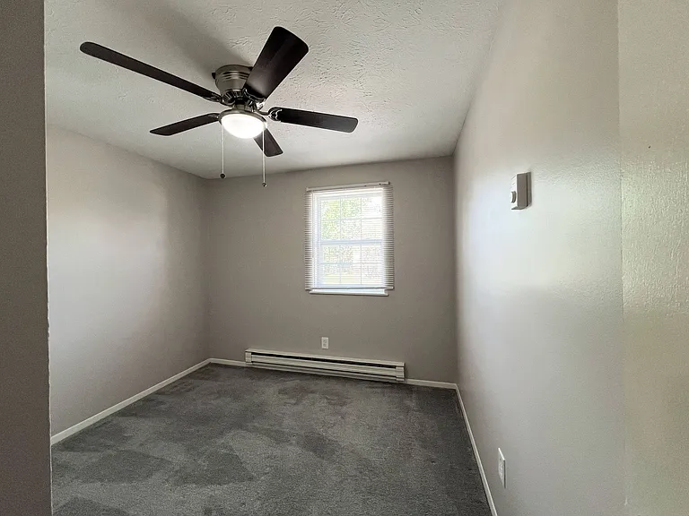 Stoney Creek Apartments — Photo 23