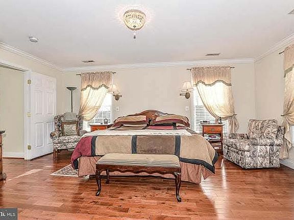 3rd image of 1728 14th St S
