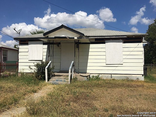 1st image of 765 Harriman Pl