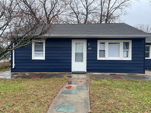 2nd image of 555 Alfred Ln