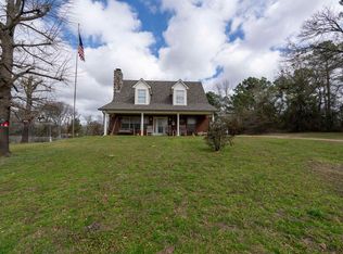 997 Sycamore St, Overton, TX 75684