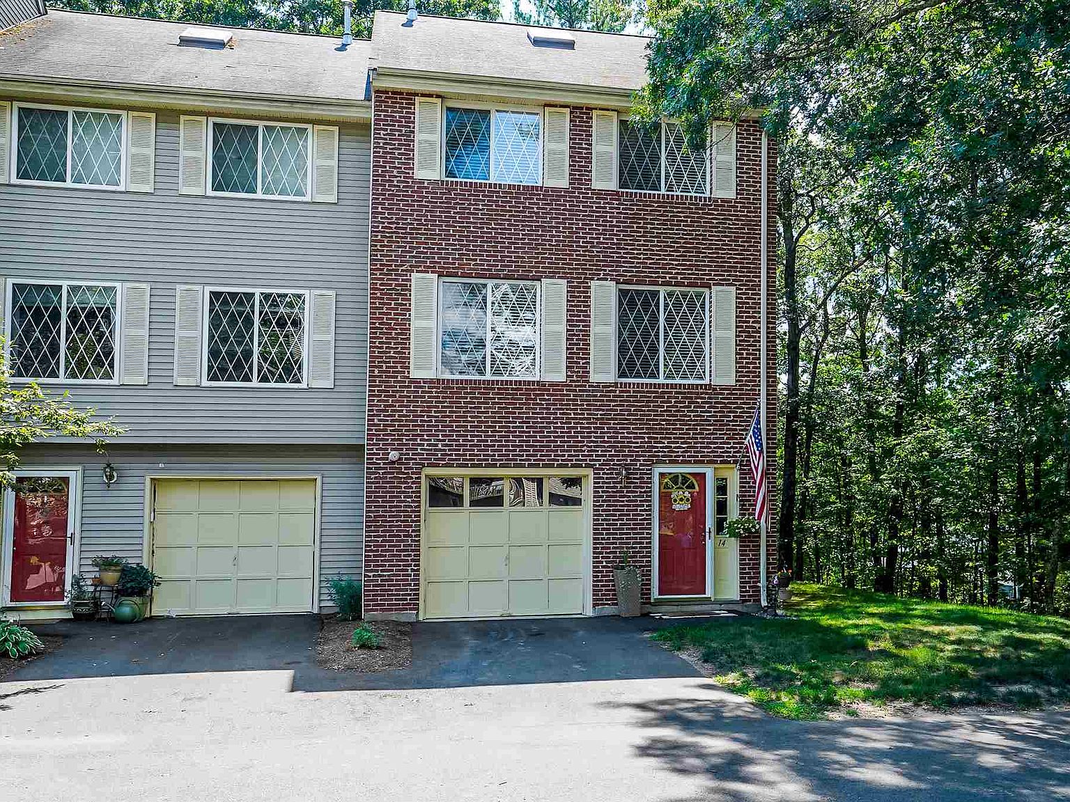 14 Burberry Court, Merrimack, NH 03054 | Zillow