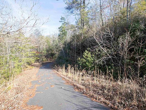 3rd image of 50 Camp Creek Rd