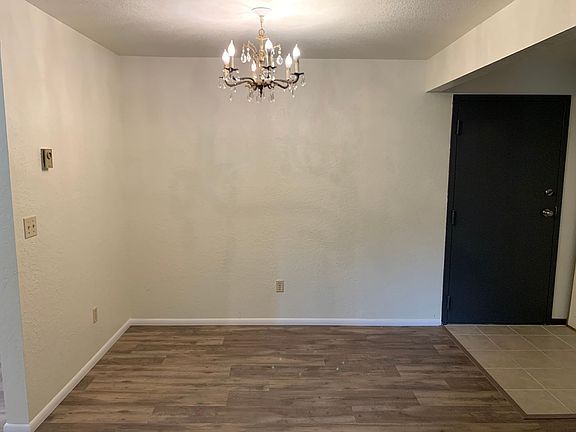 4th image of 12300 28th Ave NE APT 103